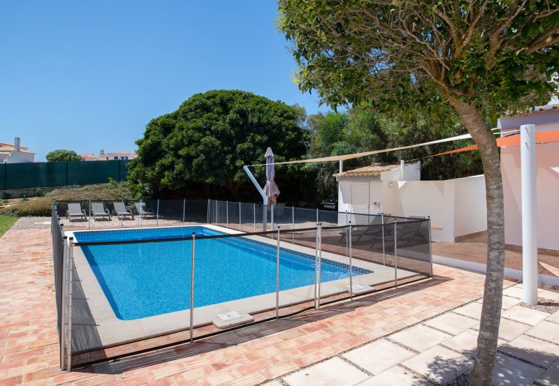 Pool Safety Fence Installation